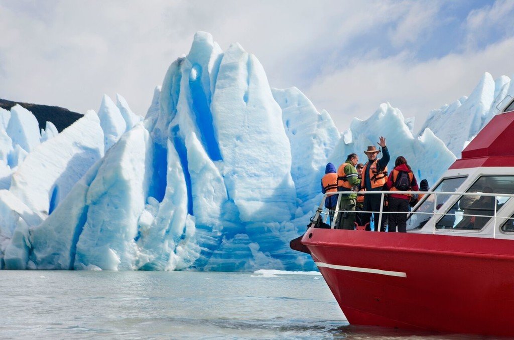 El Calafate Glacier Tour Boat