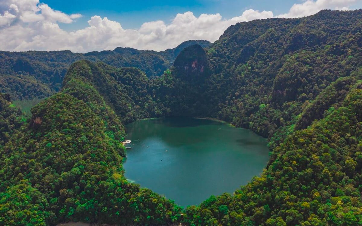 Lake of the Pregnant Maiden Lookout