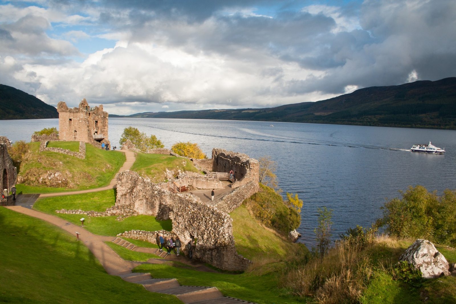 Edinburgh to Loch Ness Tour