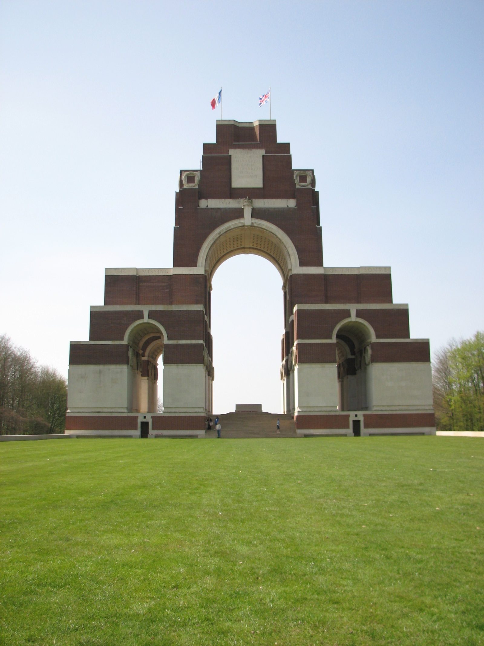 Somme Battlefields Tour From Paris: Day Trip Essentials