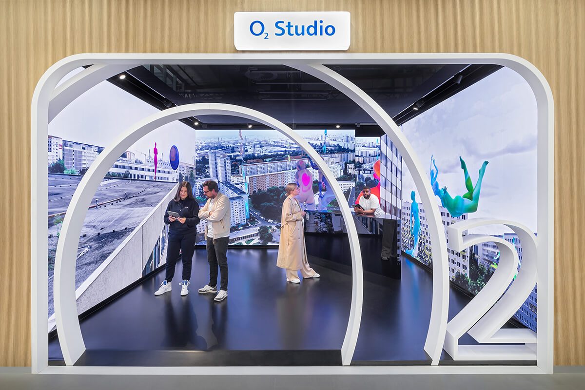 Multimedia Showroom