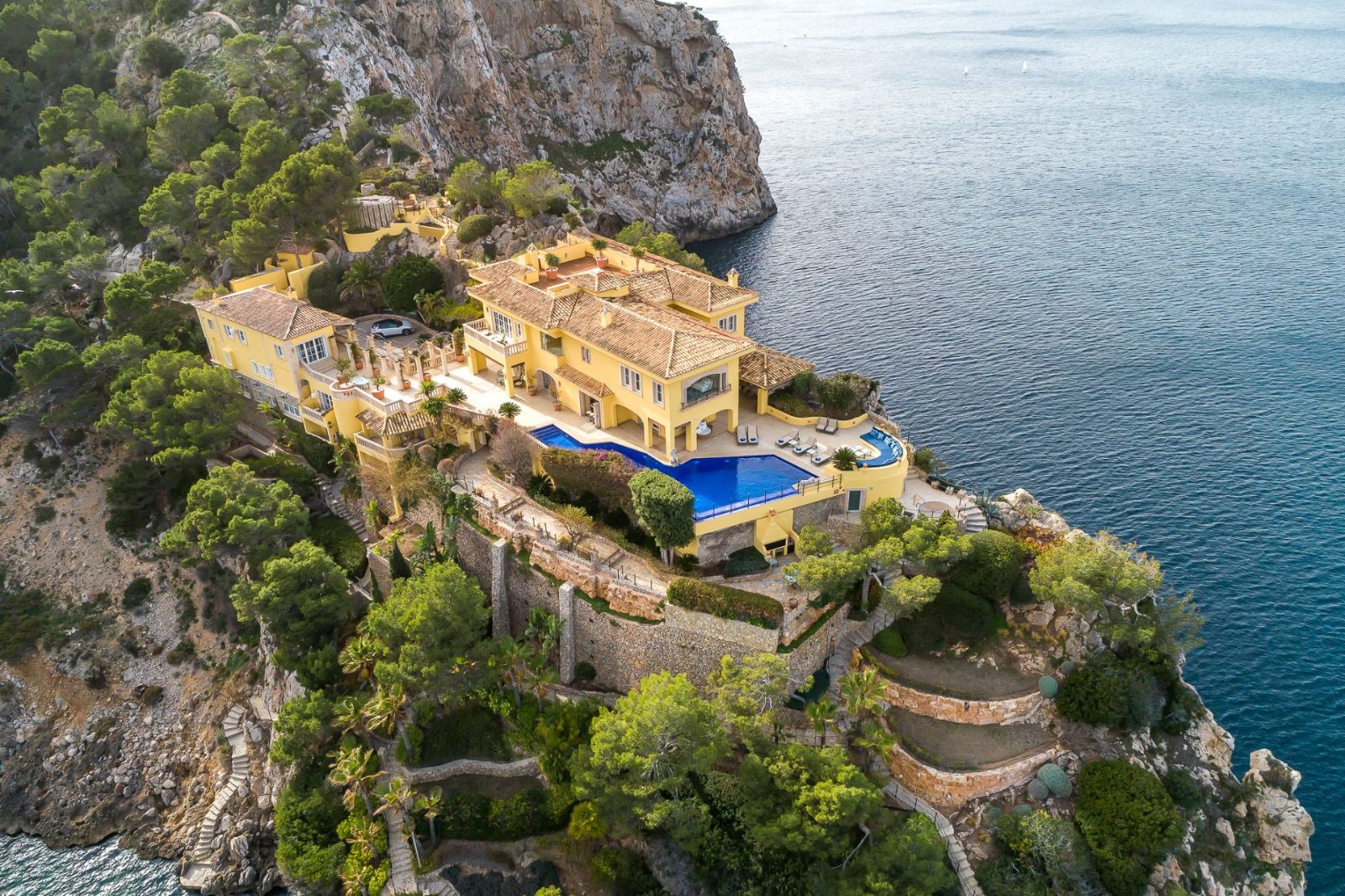 Luxury Villas