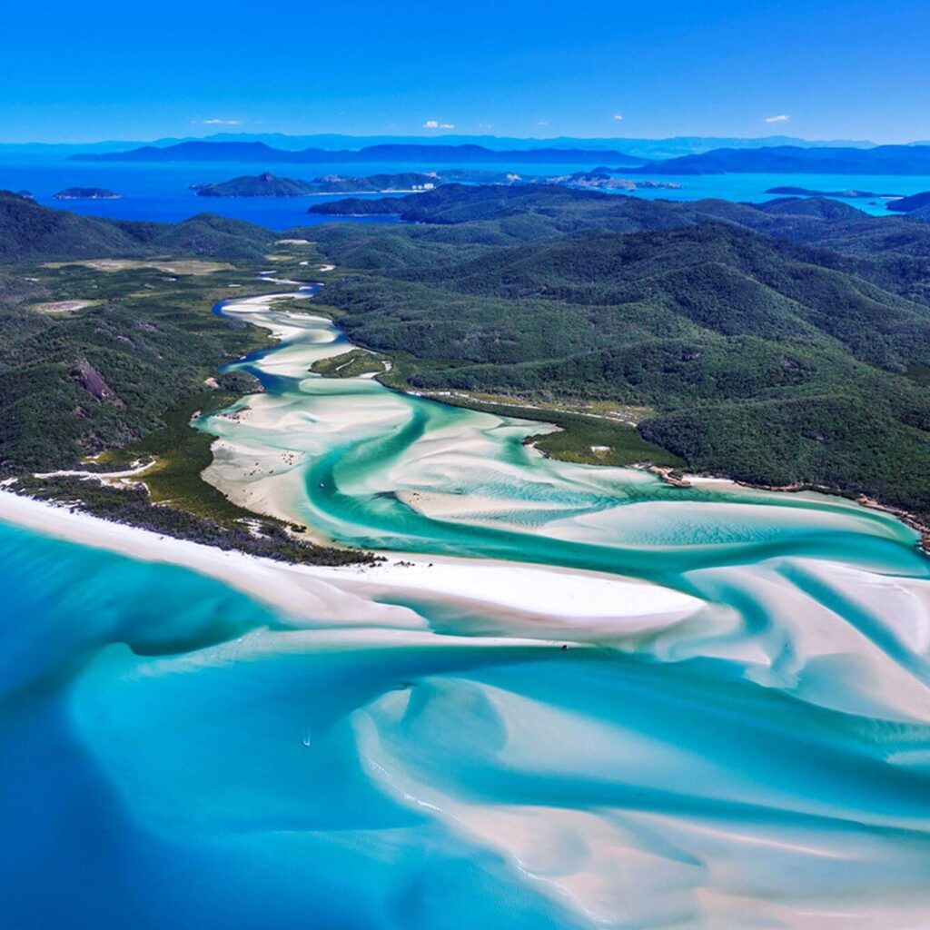 Whitsundays Overnight Sailing on the Coral Sea