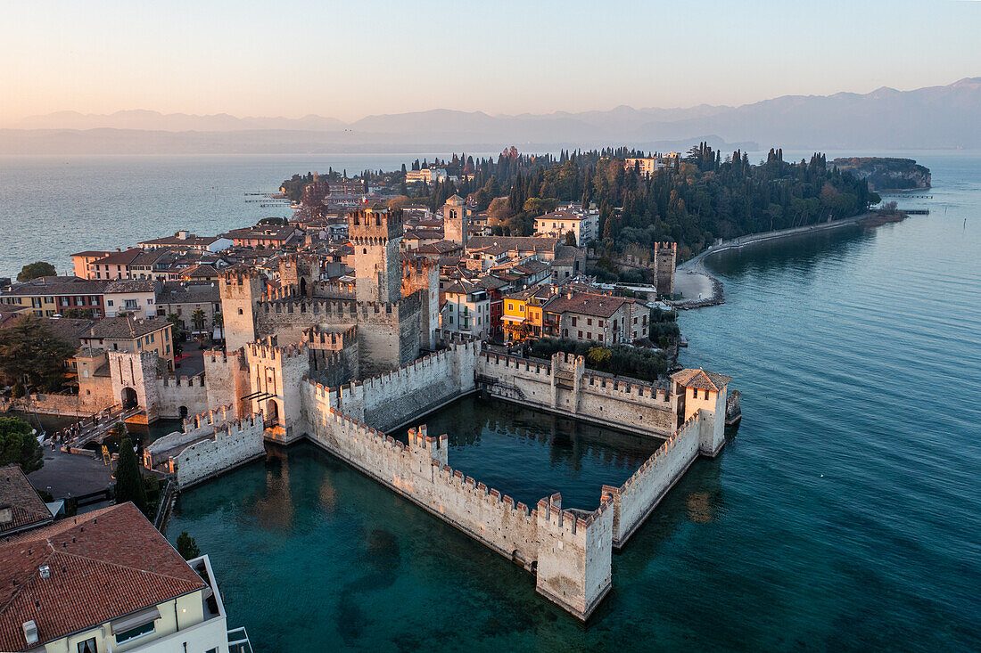 Verona to Lake Garda Day Trip: Sirmione Peninsula