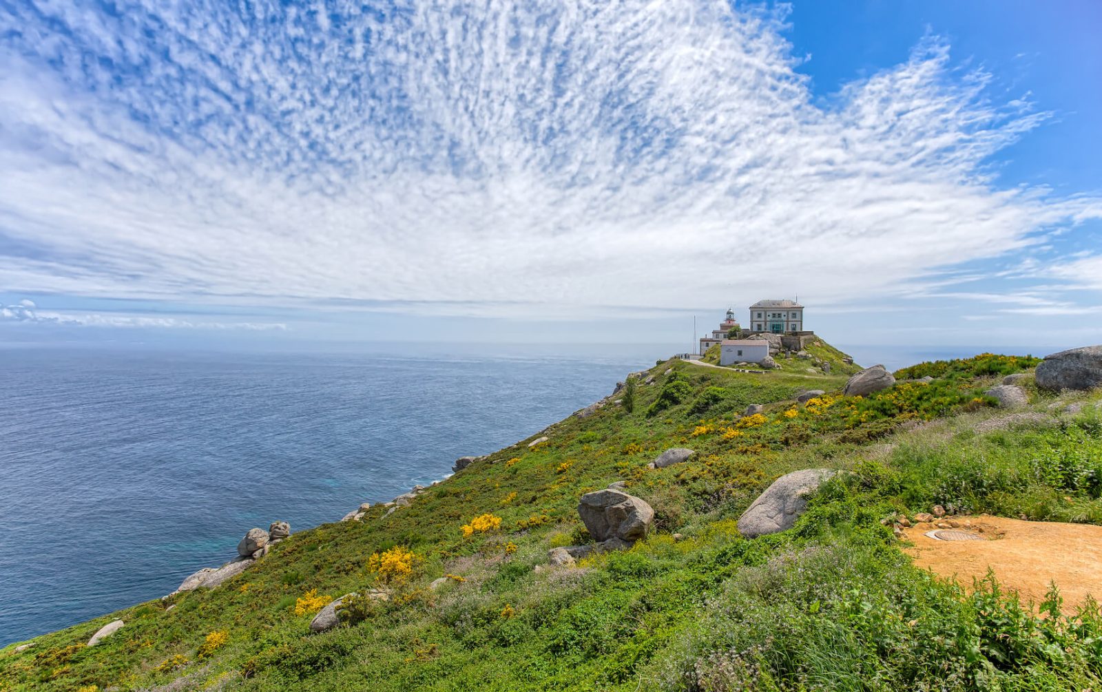 Santiago to Finisterre Tour: Atlantic Coast Highlights