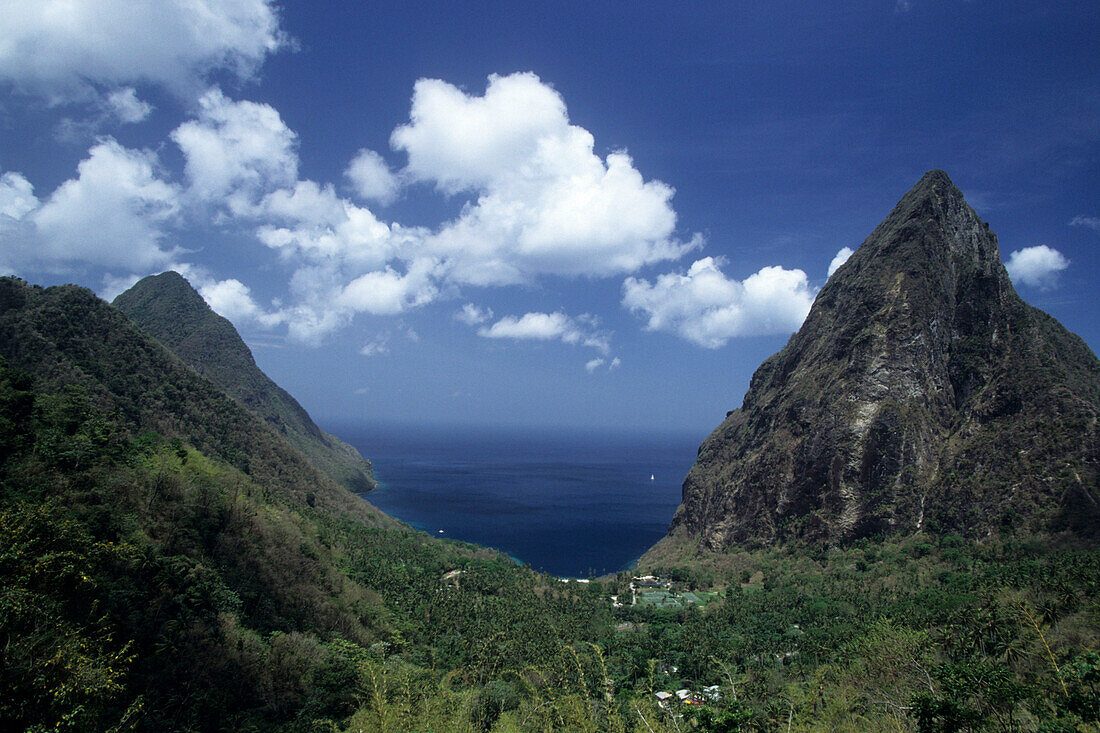 St Lucia Land and Sea Tour Explained
