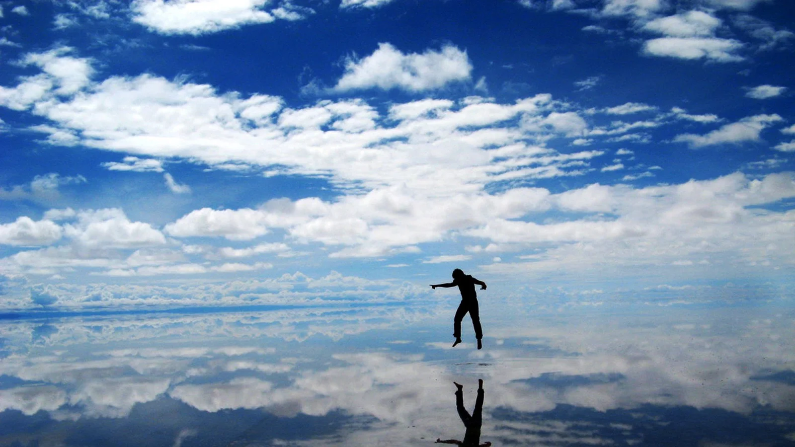 Salar de Uyuni Mirror