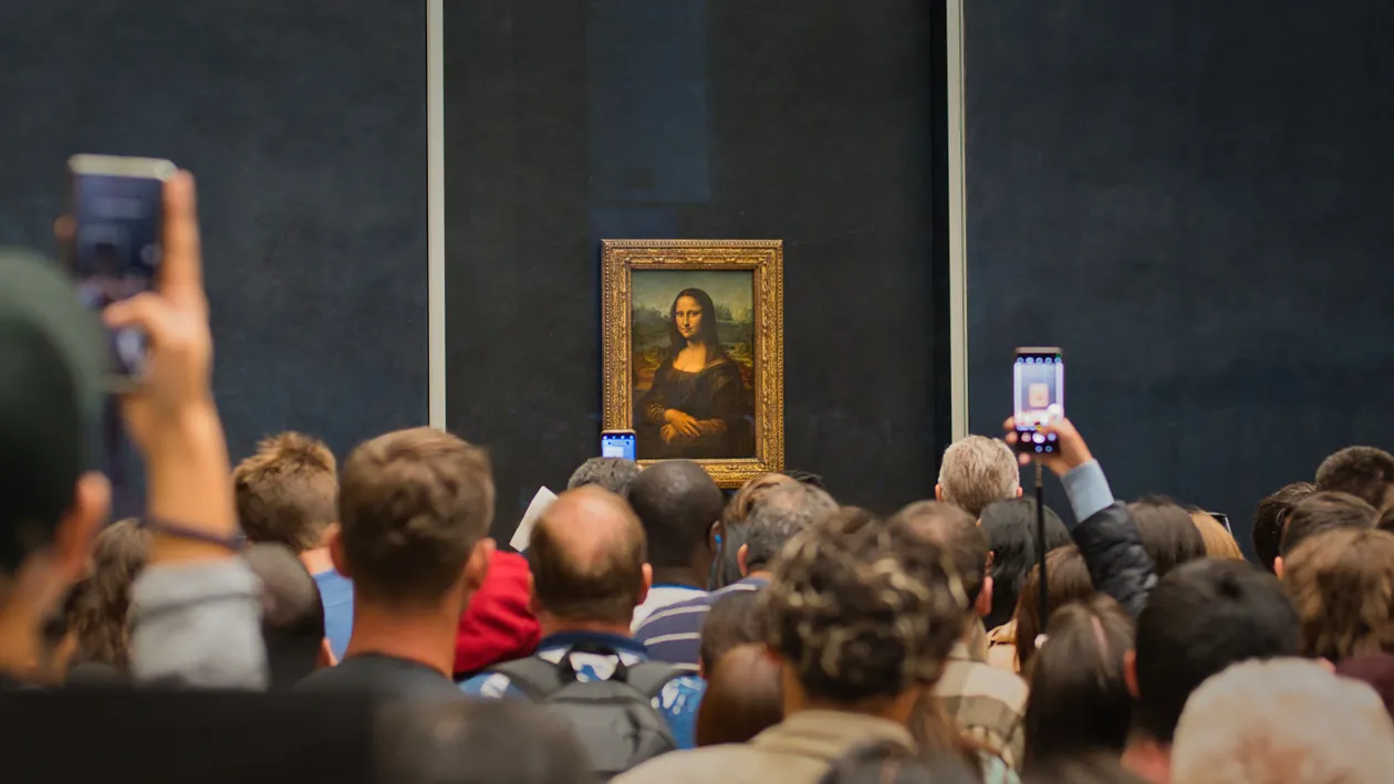 Can You See the Mona Lisa at the Louvre