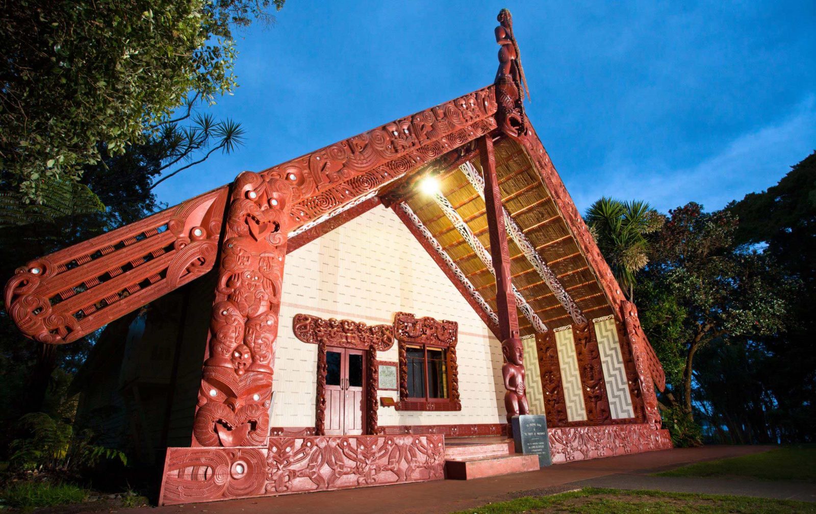 Te Whakairo
