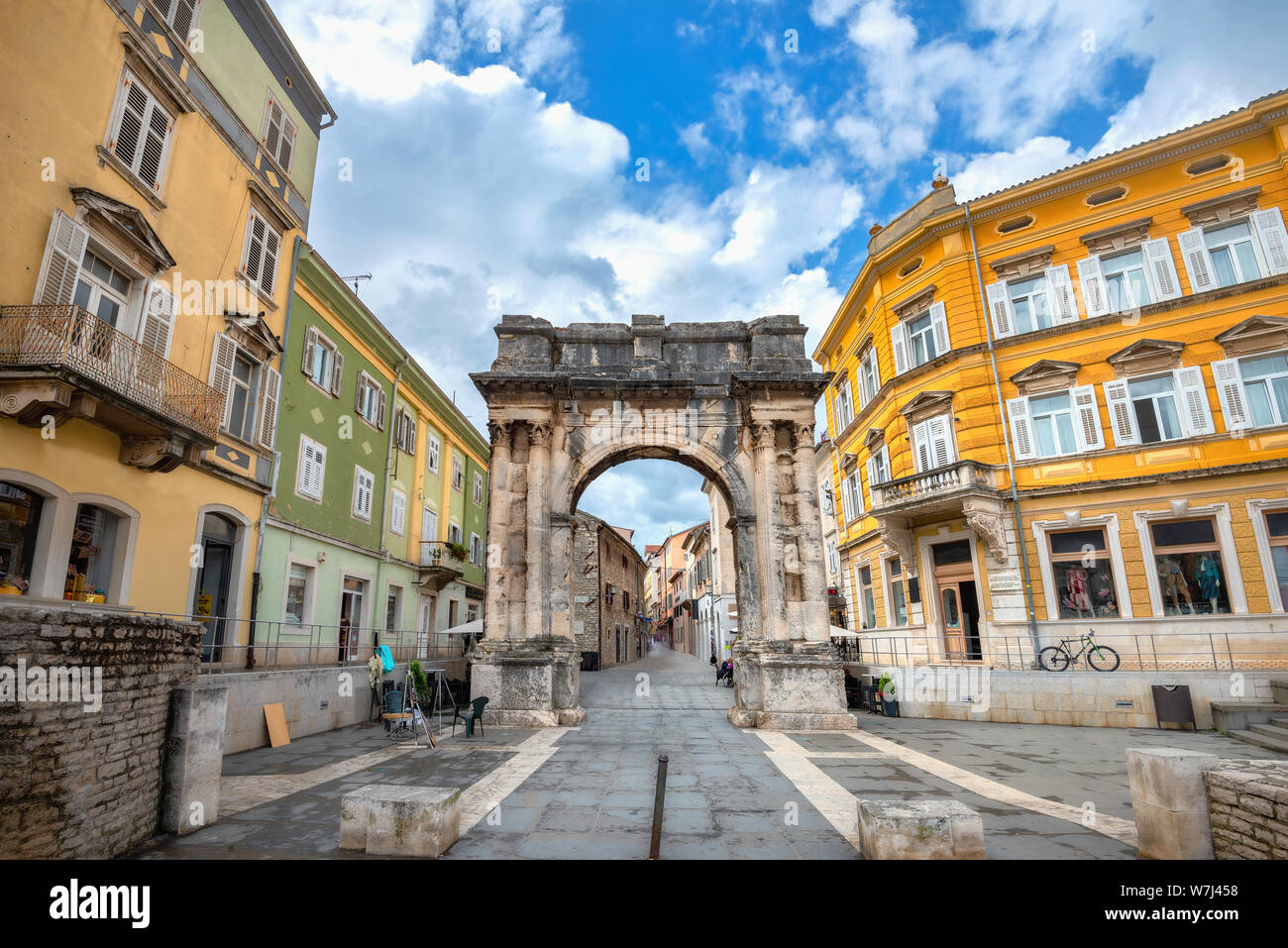 Exit toward the Old Town