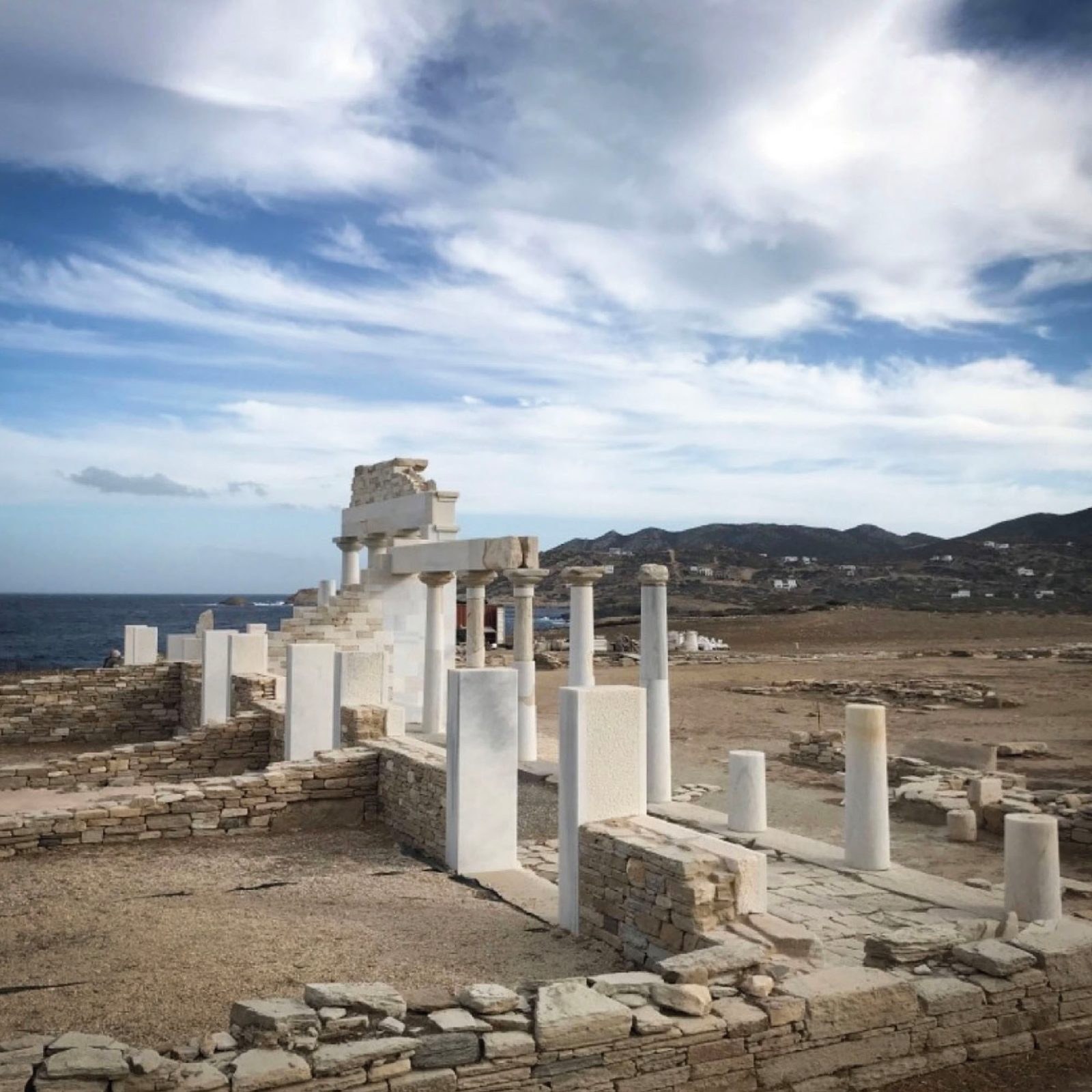 Antiparos & Despotiko Full Day Cruise From Paros