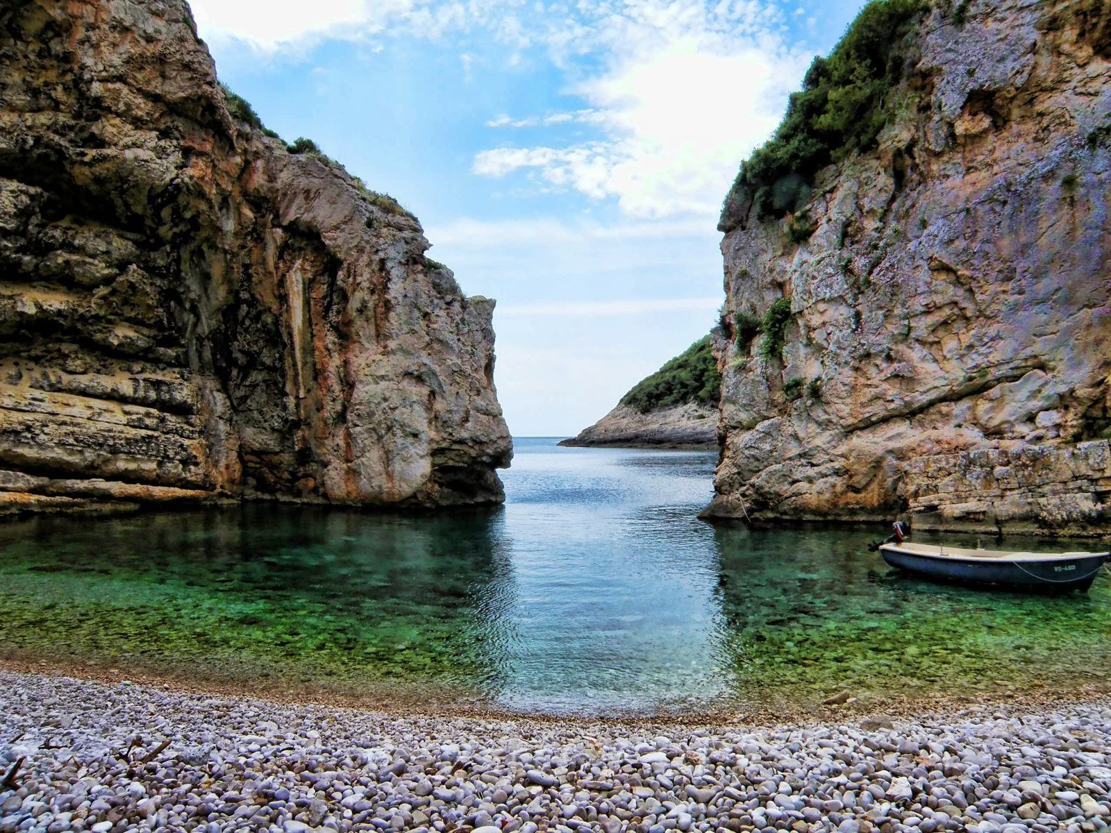 Stiniva Cove