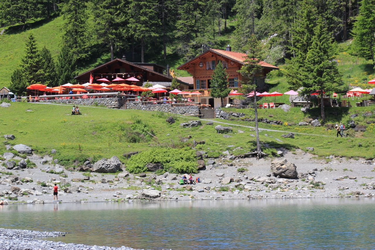 Berghaus am Oeschinensee