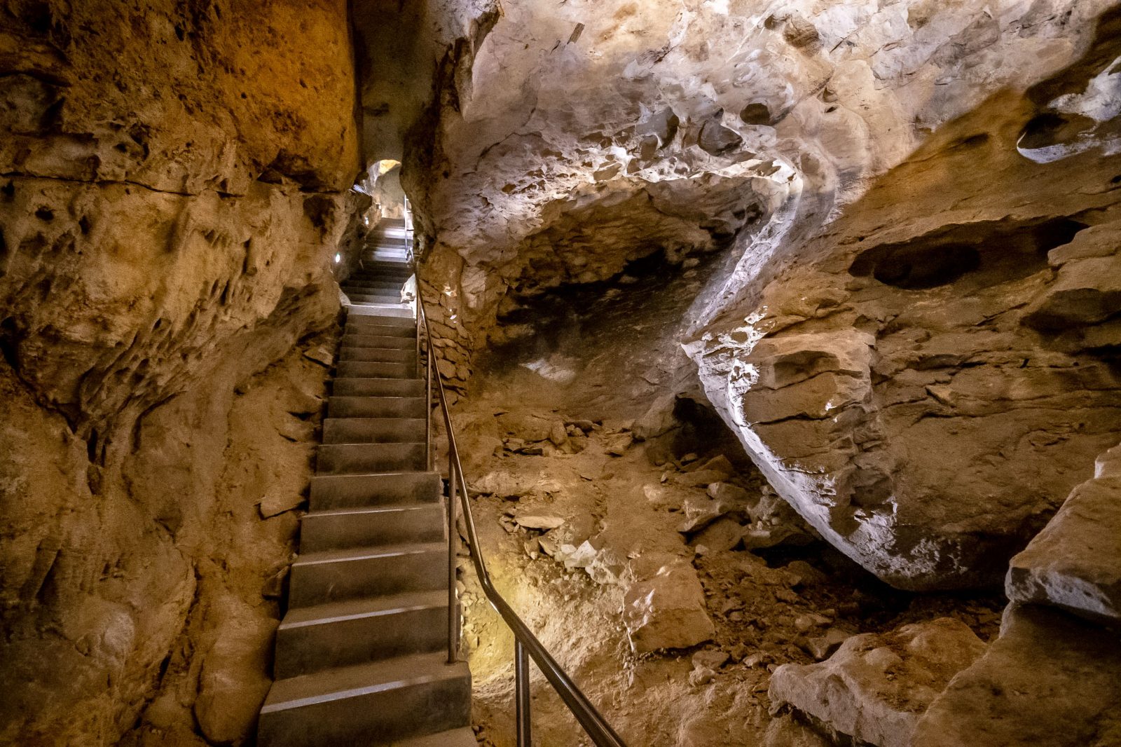 Adventure Caving In. Budapest Reviews