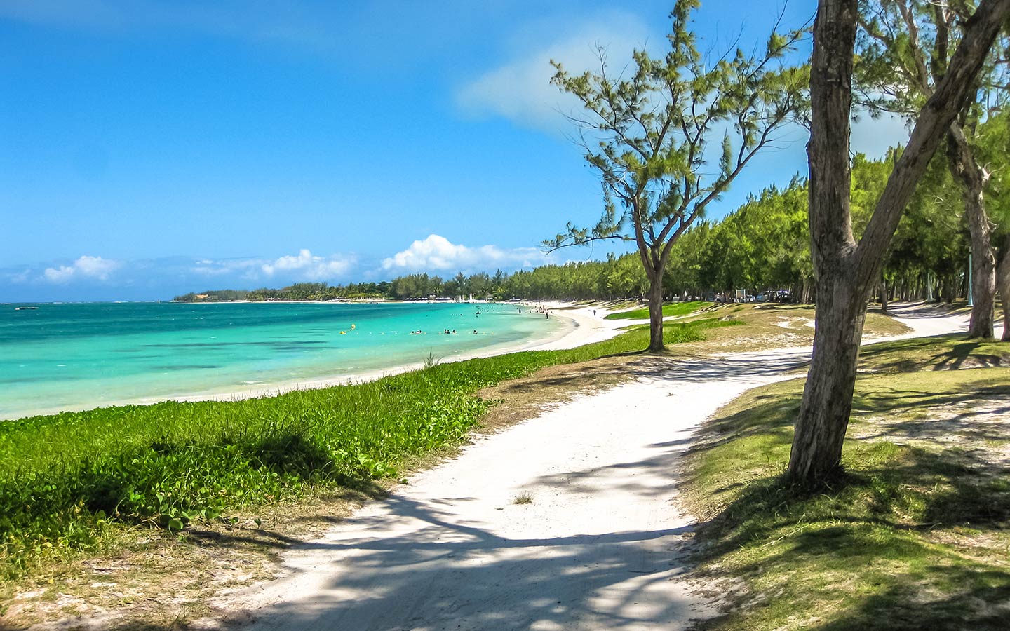 Belle Mare Beach