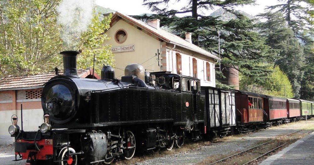 Puget-Théniers Station Platform