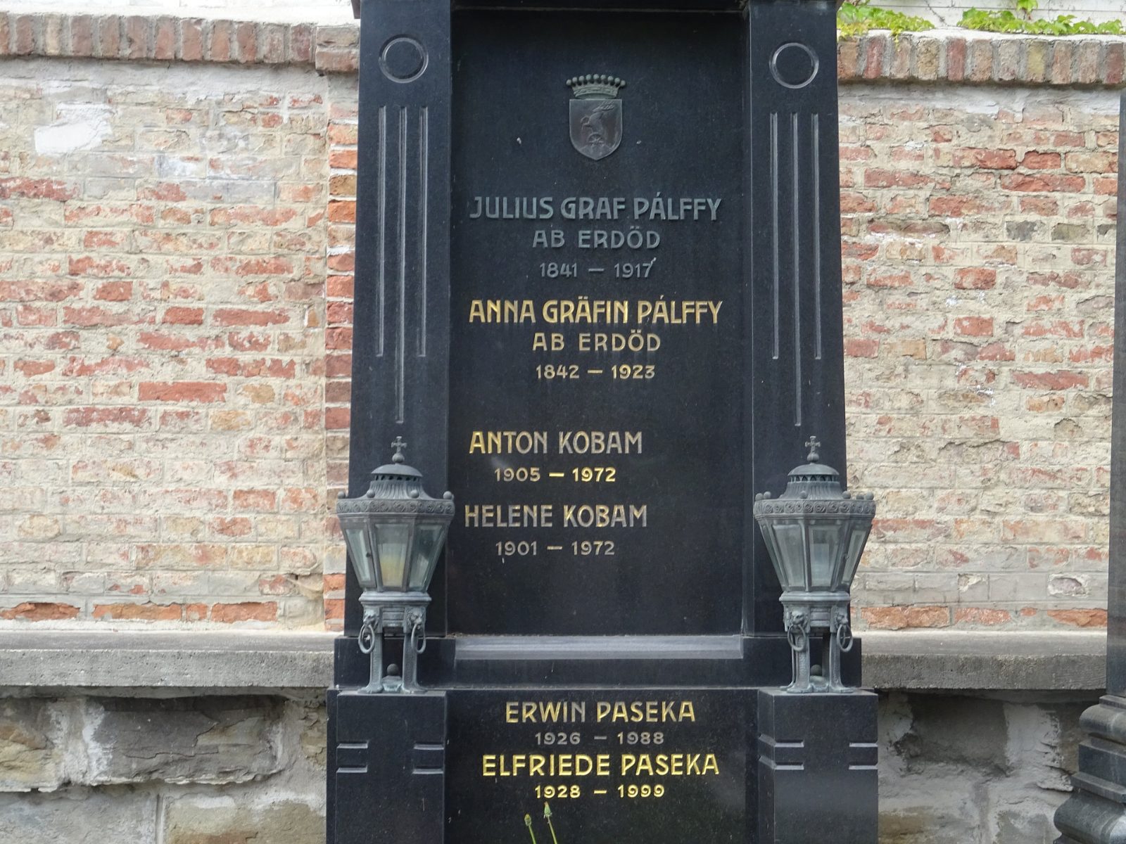 Family Crypt