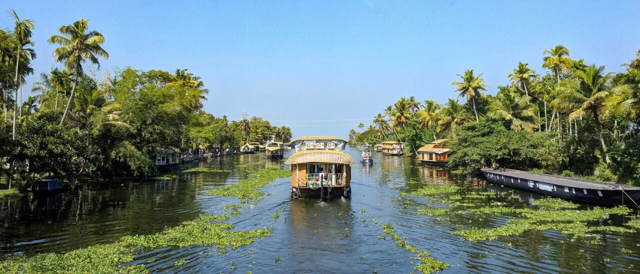 Kochi to Alleppey Houseboat