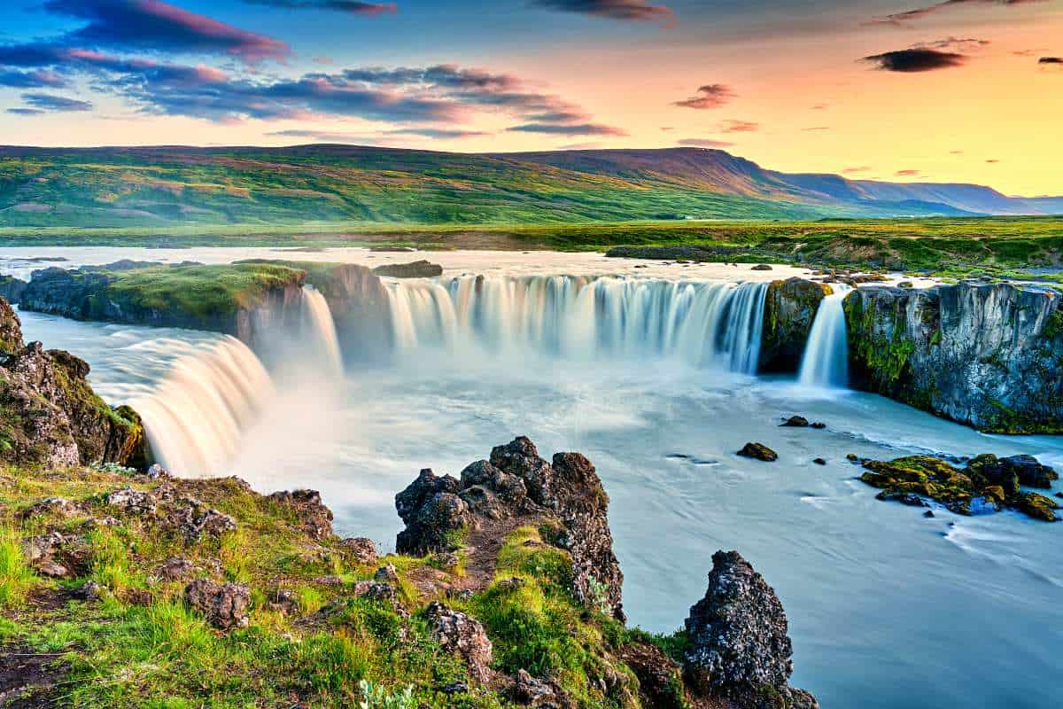 Goðafoss Western Bank