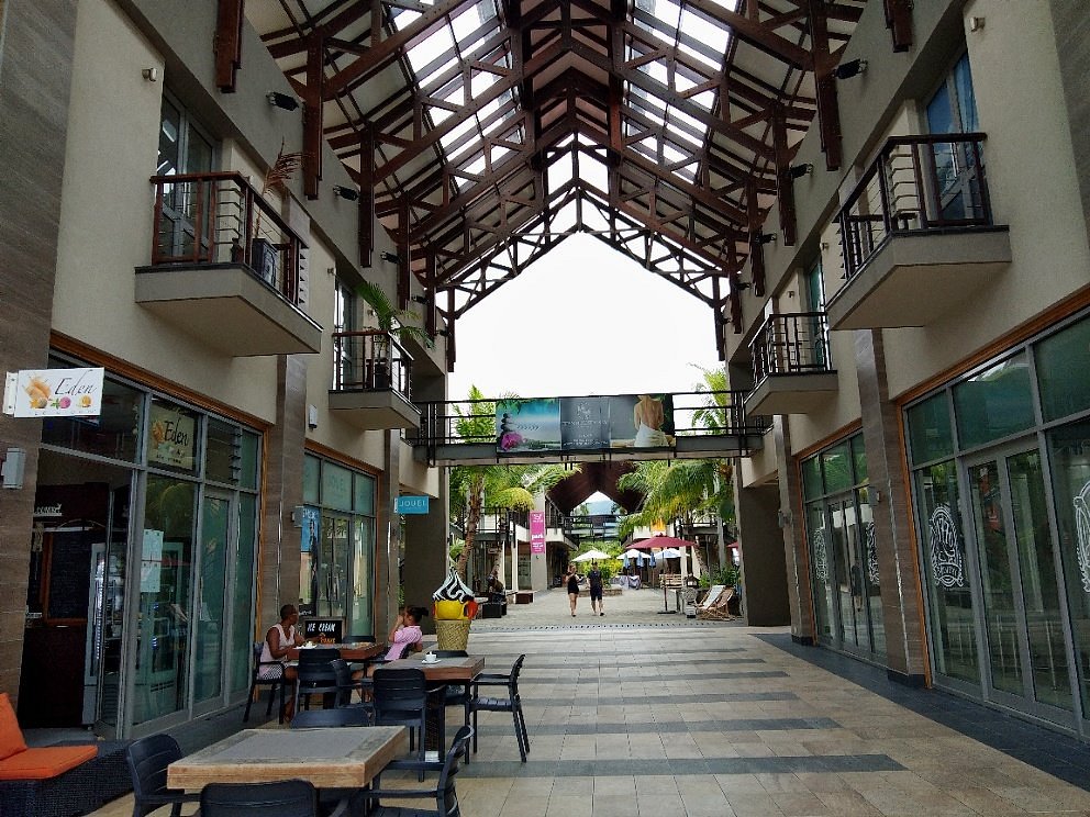 Eden Island Plaza