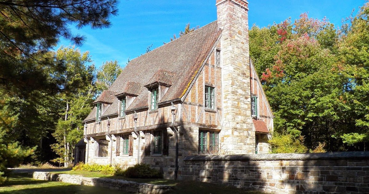 Jordan Pond Gatehouse