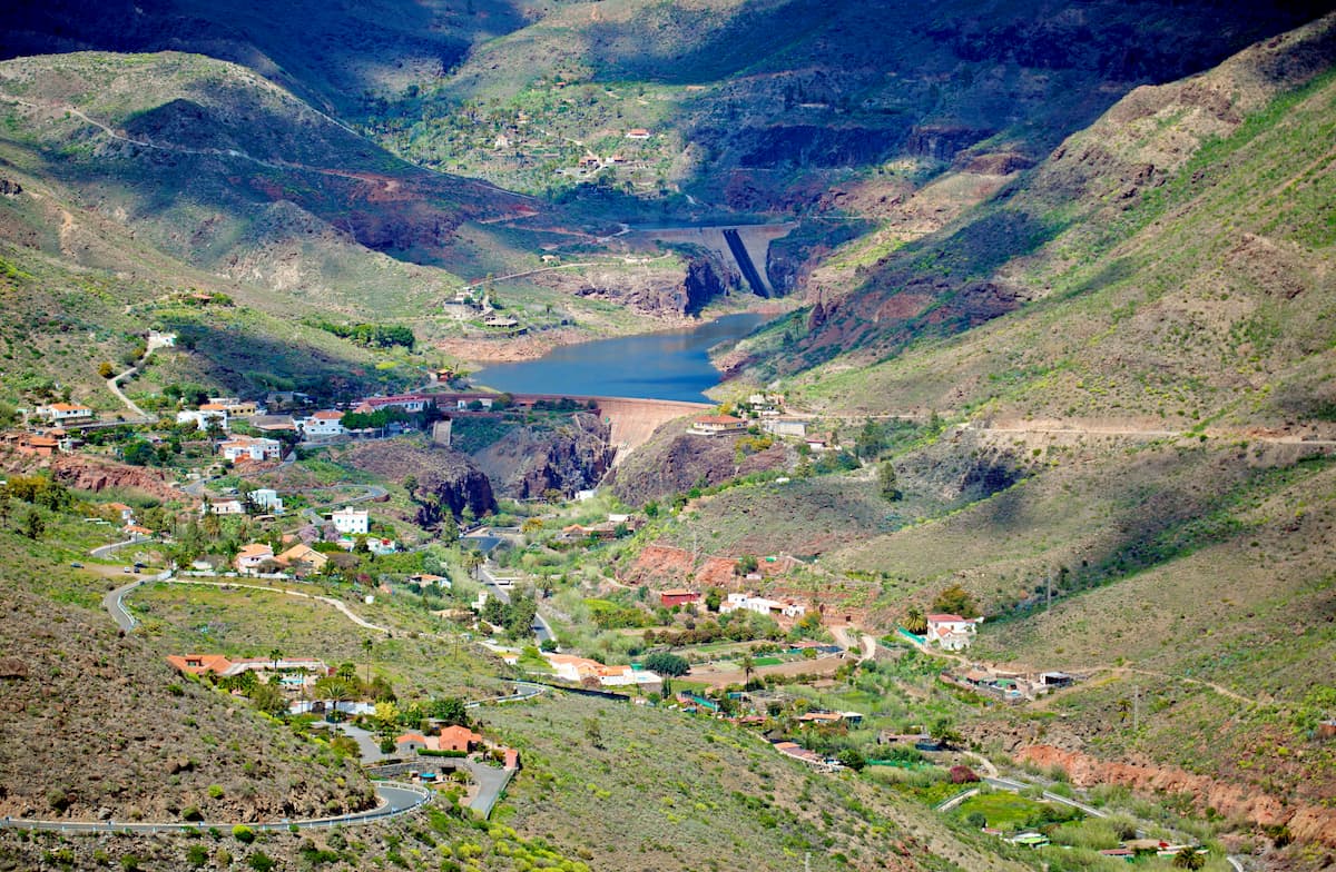 Ayagaures Valley