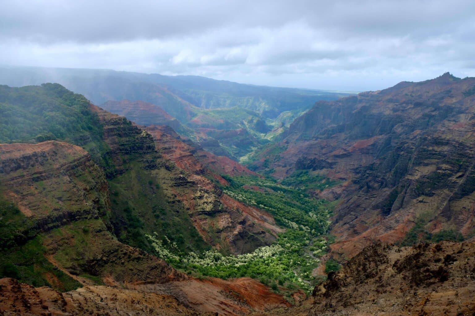 Pu'u Hinahina Lookout