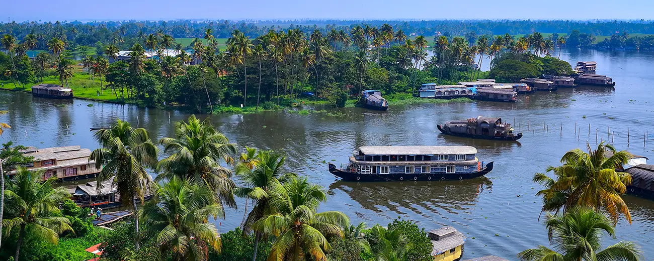 Punnamada Lake Entrance