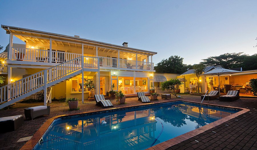 La Digue Guest Houses