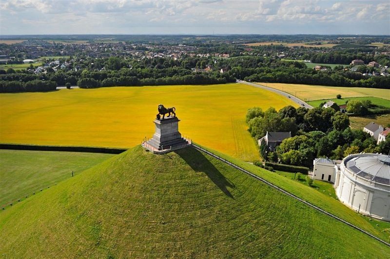 Lion's Mound Summit