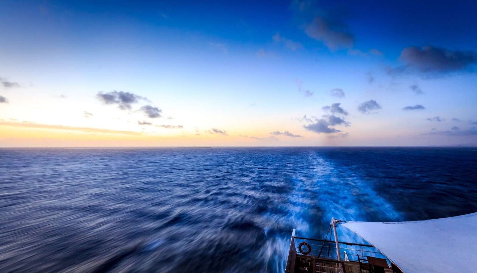 Stern Observation Rail