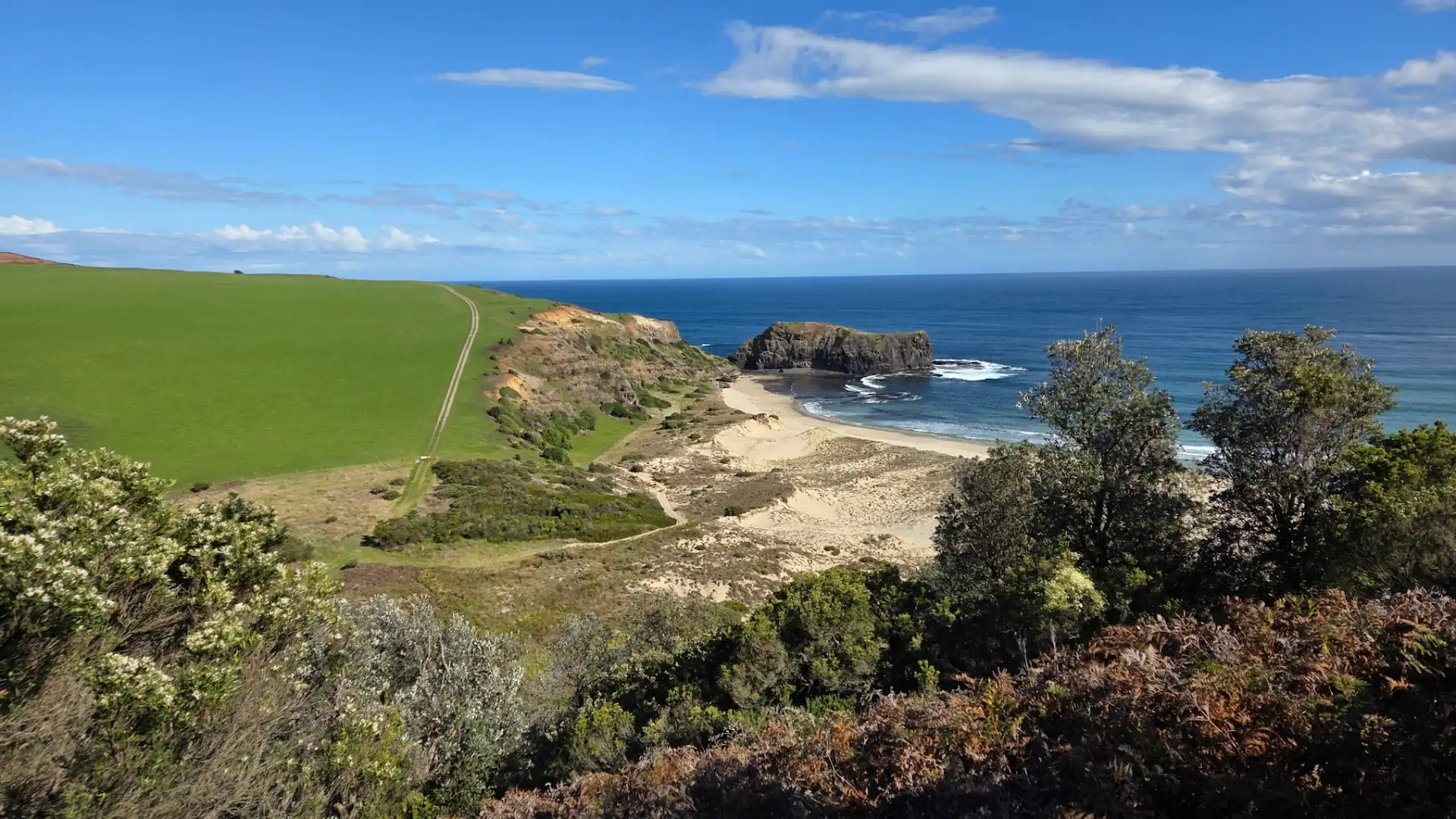 Rolling Hill Horizon