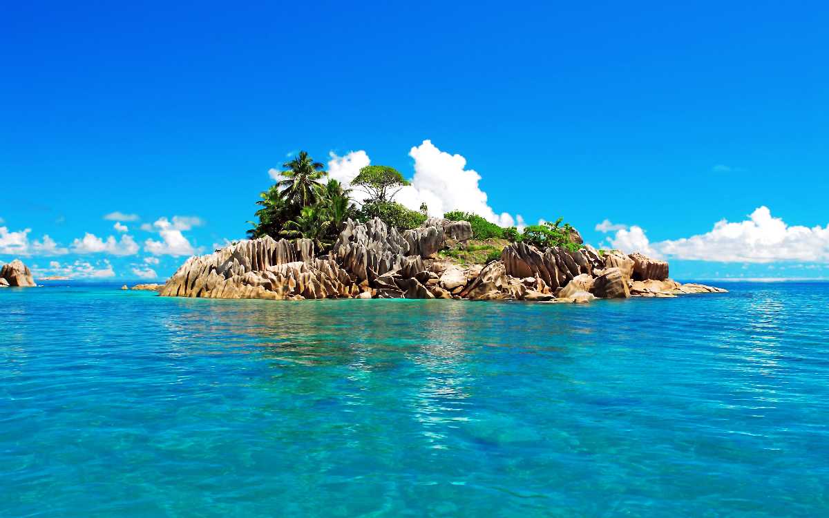 St. Pierre Islet Horizon