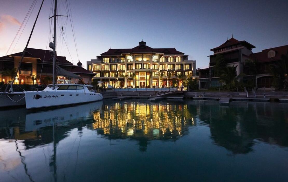 Eden Bleu Hotel