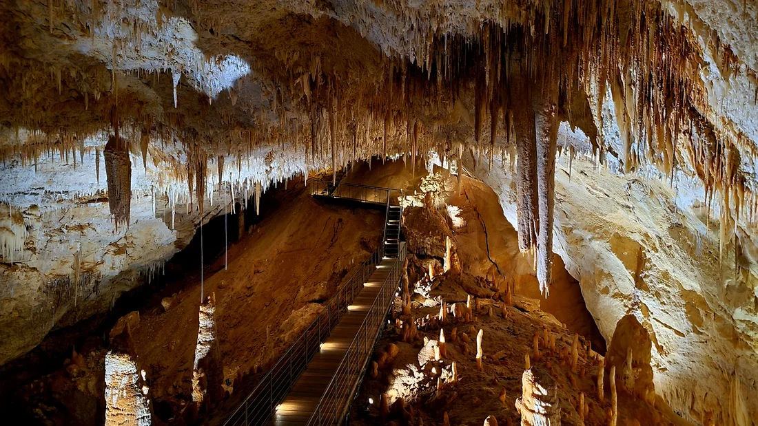 Jewel Cave
