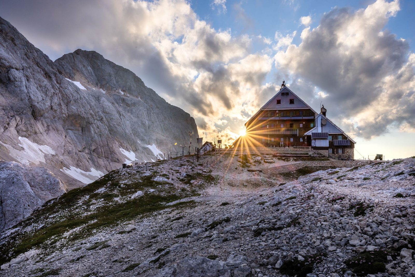 Kredarica Hut