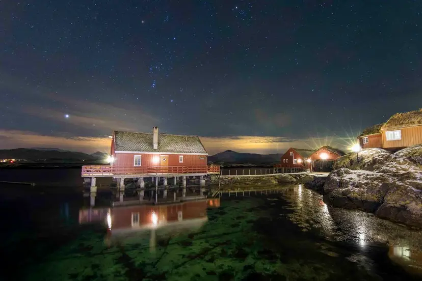 Averøy motels