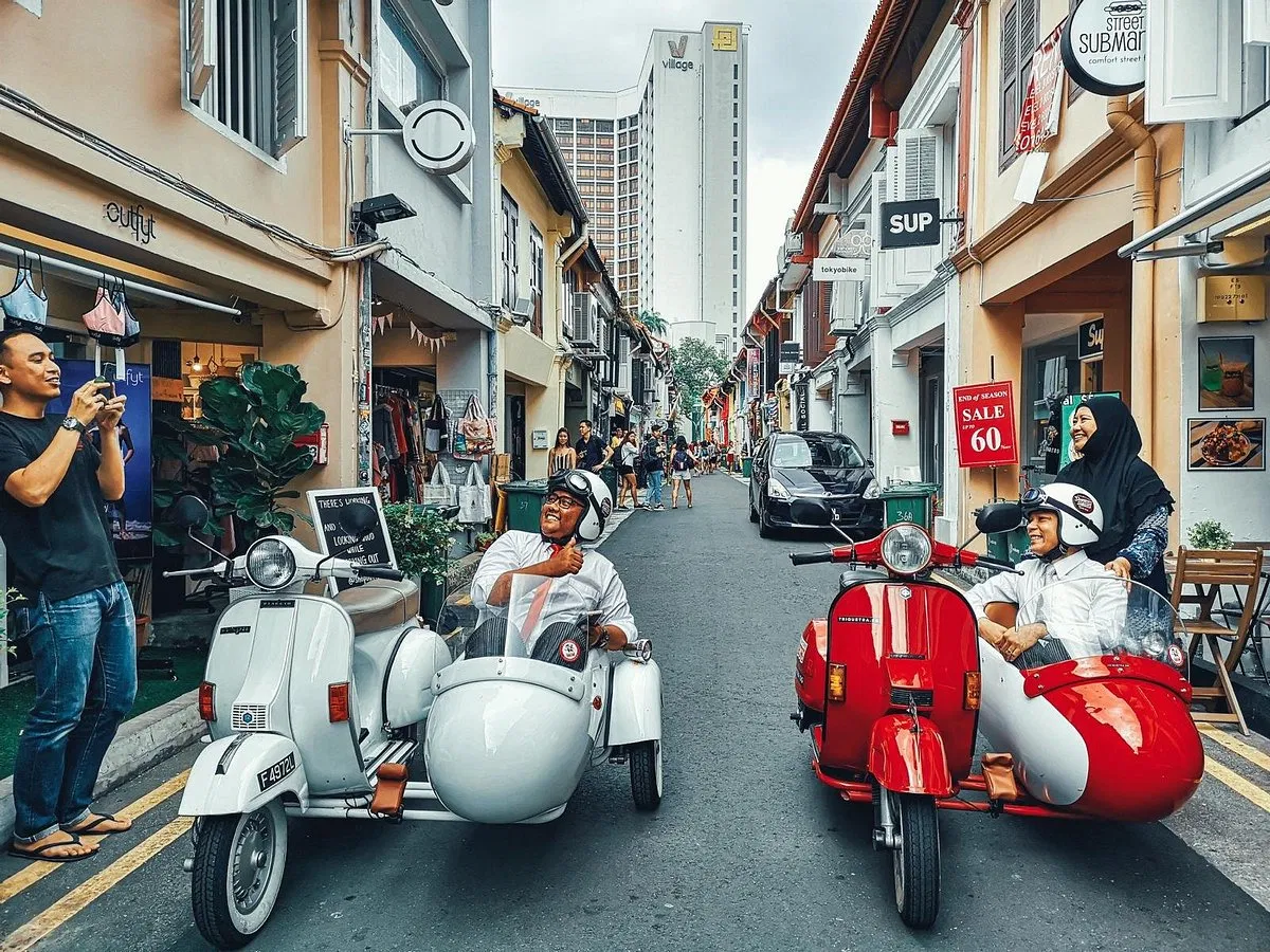 Singapore Sidecar Tour Through Kampong Glam