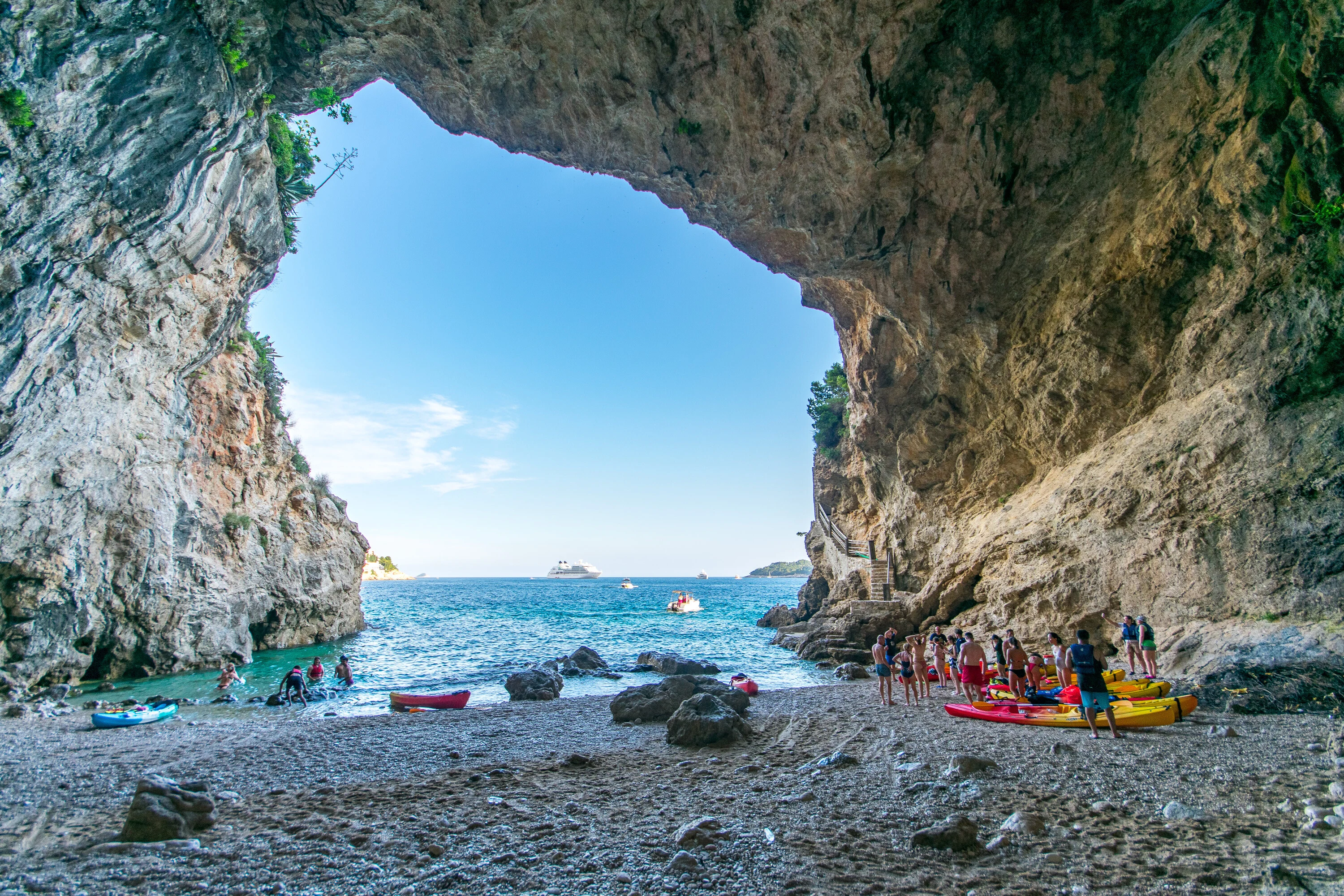 Betina Cave Boat Tour