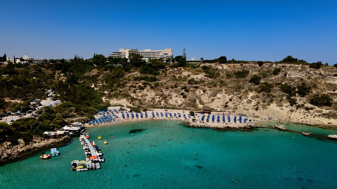 Konnos Bay