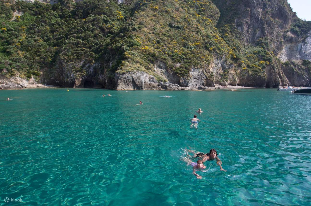 Your experience at Ponza Boat Tour