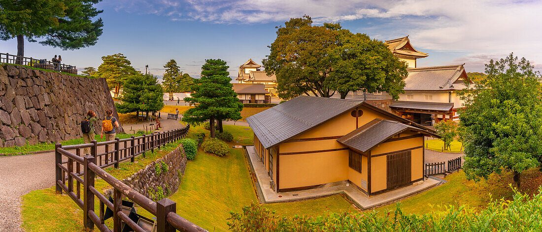 Kanazawa Samurai Tour at the Castle