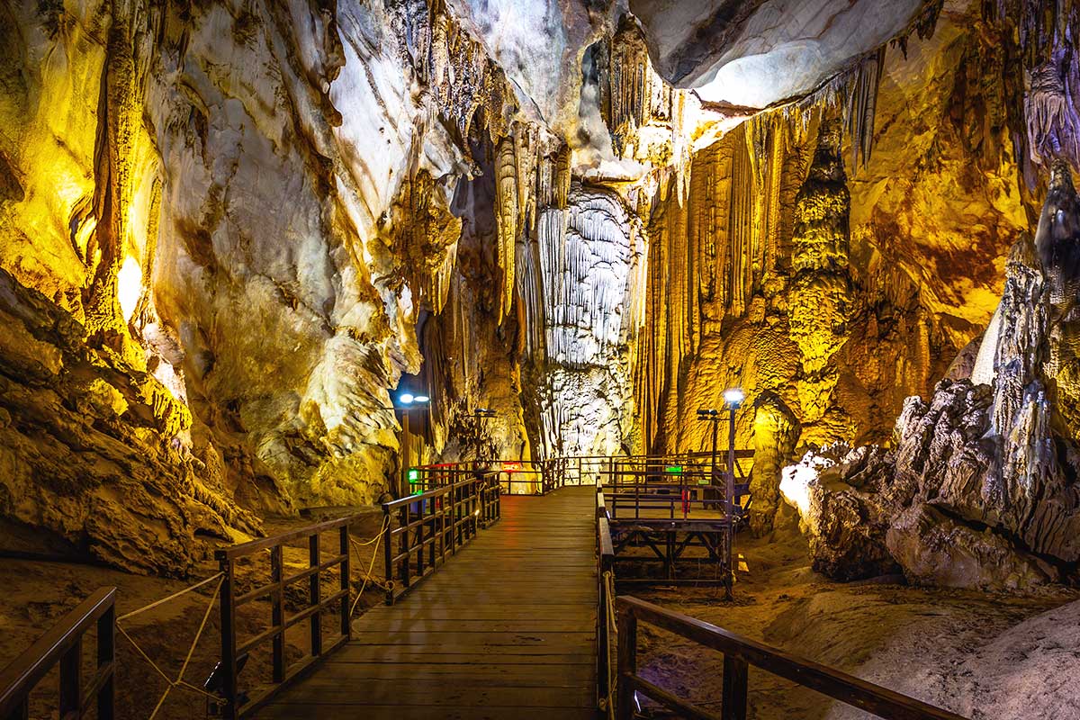 Paradise Cave Tour