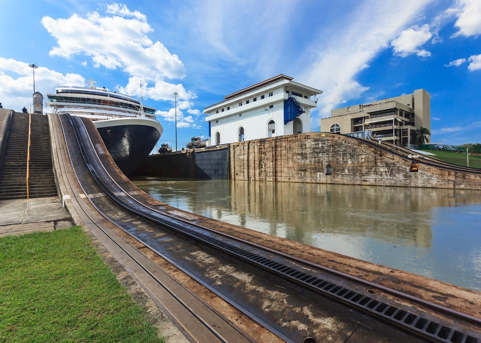 Miraflores Locks Tour