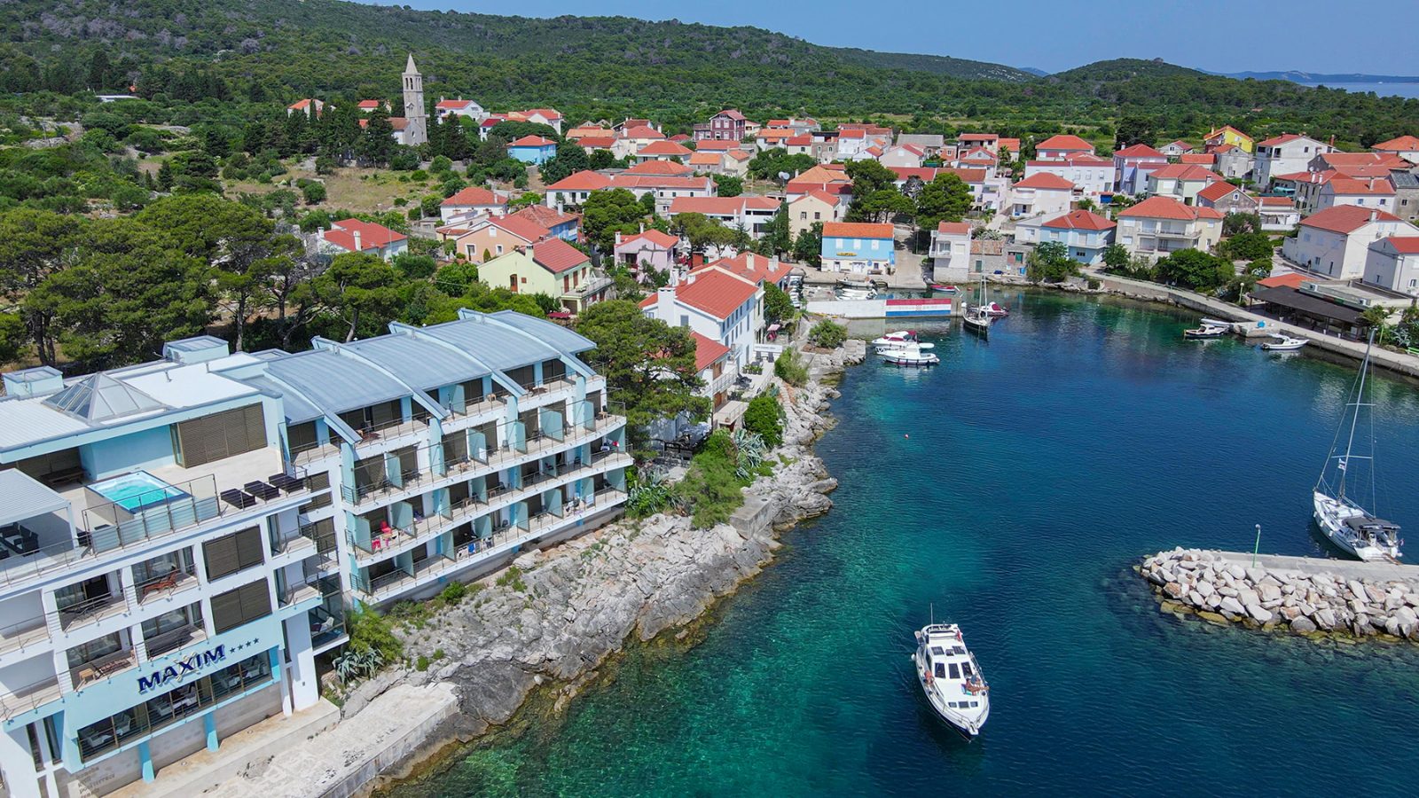 Božava Hotels