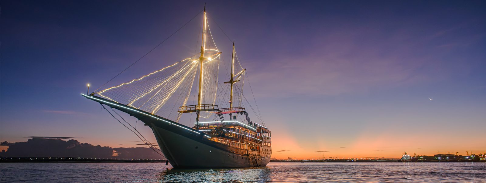 Bali Sunset Dinner Cruise Experience