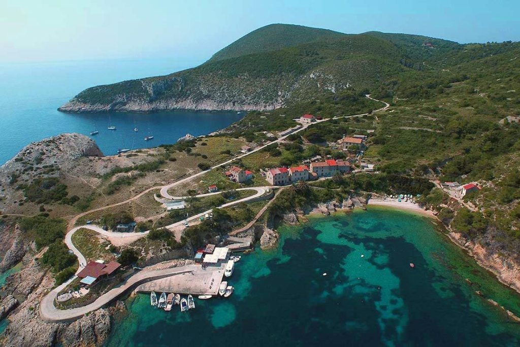 Mezuporat Dock