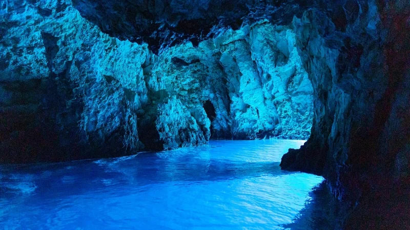 The Submerged Natural Opening