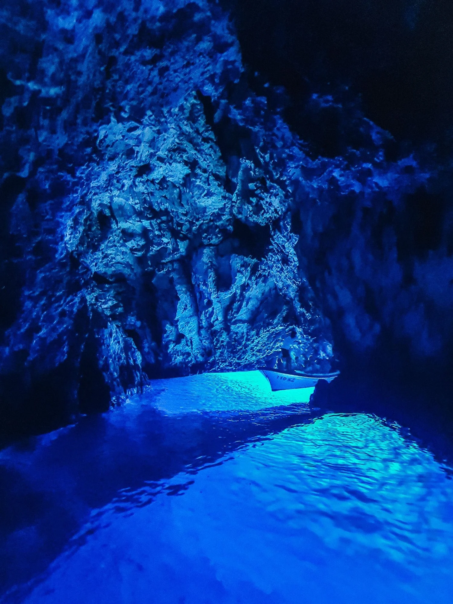 Vis Blue Cave Tour