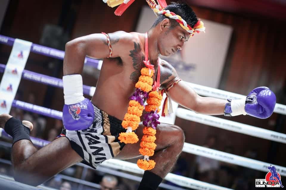 Traditional Wai Khru